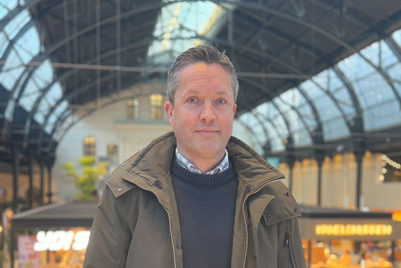 Torstein Heldal inne på Østbanehallen