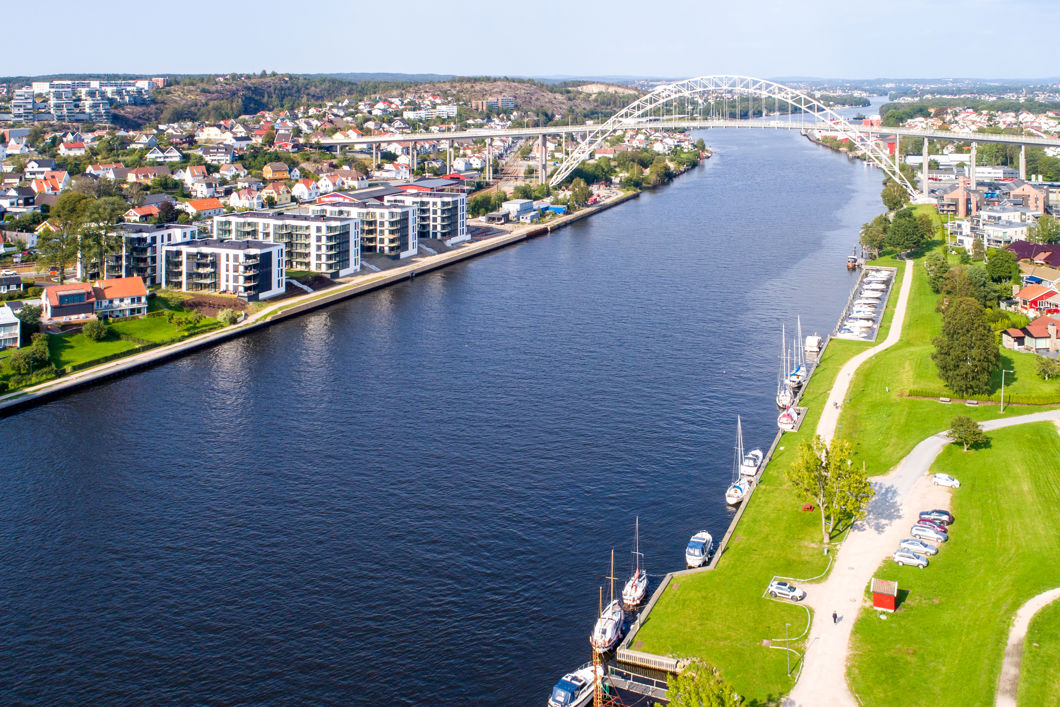 Glomma renner gjennom Fredrikstad. Prosjektet ligger sentralt.