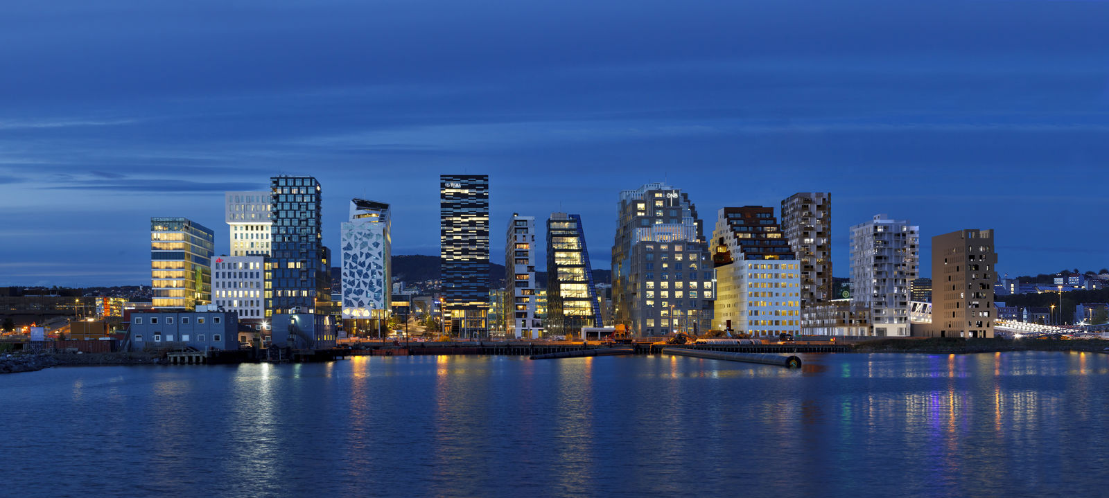 rekke av bygg